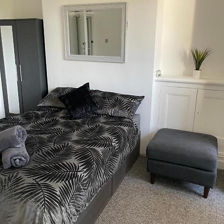 Tiye Estates Short Stay Stoke-on-Trent 外观 照片