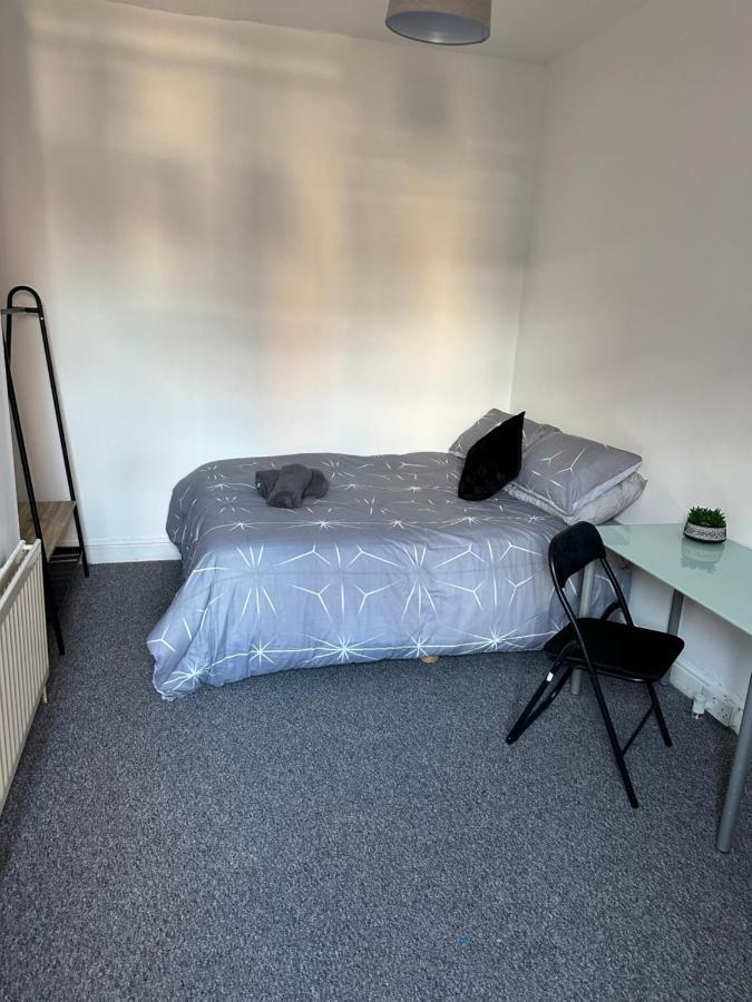Tiye Estates Short Stay Stoke-on-Trent 外观 照片